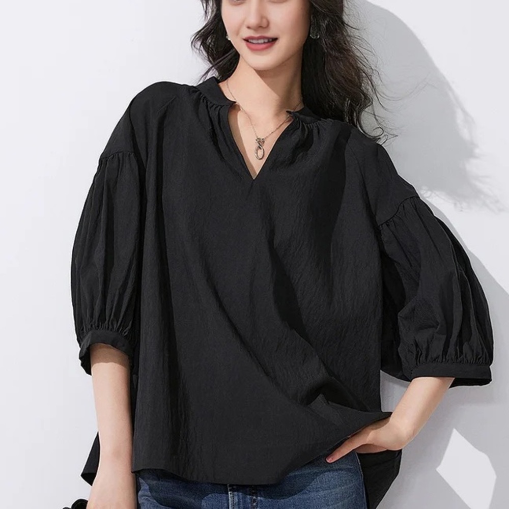 Fibflx Collarless V‎ Neck T Shirt with Pleated Sleeves